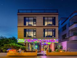 Berklee Resort Club