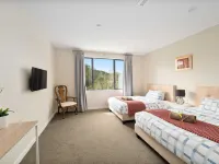 Alpaca Manor Hotels near QBE Stadium Function Centre