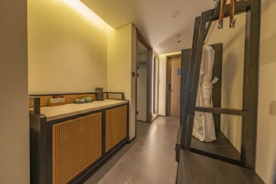 Yanguan Chaolezhicheng Pingchu Chinese Inn