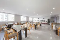 Yunxi Audiovisual Homestay Hotel (Changde University Wanda Plaza Branch)