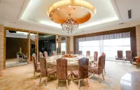 Royal Garden Jinyue Hotel