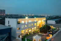 Secluded Courtyard Hotels in Chanhe Hui District