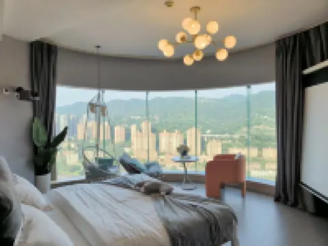 DaYin Hidden in City River View Cinema-style Homestay (Chongqing Jiefangbei Chaotianmen Square)