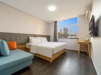 Huanpeng Holiday Hotel (Tianjin Haihe East Road Wanda Center Branch) Các khách sạn gần Weishanlu