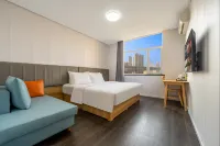 Huanpeng Holiday Hotel (Tianjin Haihe East Road Wanda Center Branch)