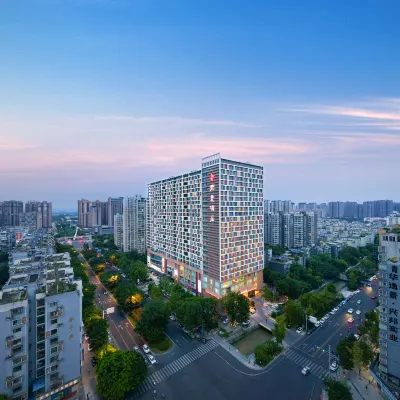 Phoenix Lake Tianquan Hotel Hotels near Qingbaijiangdong Railway Station