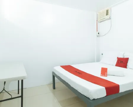 RedDoorz @ Shukran Rentals OPC Pampanga Hotels in Candaba