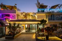 Hoh Xil Sea View Resort B&B Hotels near Caicun Wetland Park