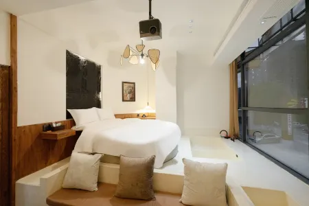 Youfeng Design Guesthouse Отели в г. Наюн