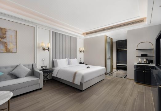 2024년 신규 오픈한 자나 디럭스 호텔의 로비