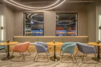 Jingji e-Sports Hotel (Tianjin Railway Station Wudadao Cultural Tourism Area Store)