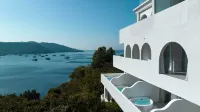 Miyue · Shenzhen Blue and White Saint Island Cliff Hot Tub Boutique Stay - Bergblick
