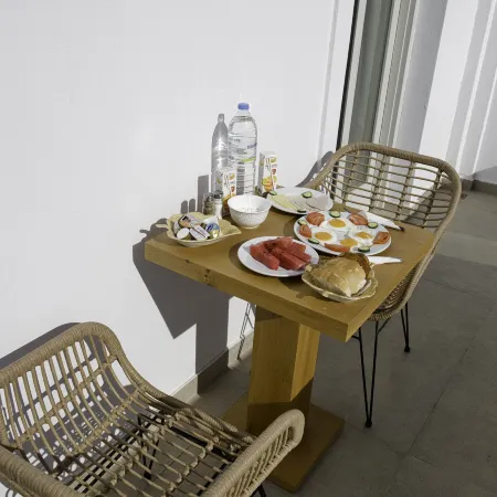 Moonlight Hotel – Santorini Отели рядом с достопримечательностью «Пляж Монолитос»