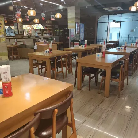 West Bank Hotel (Longjing West Market)