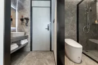 Shankee Hotel (Tongliao Holingol Hongyu Shopping Plaza) - parking