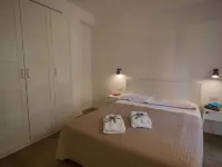 Il Giardino di Ada Ground Floor Studio with AC and Patio Hôtels à : Monterosso al Mare