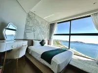 APEC MANDALA CHAM BAY by R-12a26 - balcony