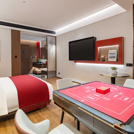 Yuelai Hotel (Xiangyang East Station Overseas Chinese Town Fantasy Resort Branch)