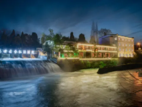 Hidden Cloud Villa · Qingcheng Cliff Hot Spring Resort (Dujiangyan Scenic Spot) Hotels in Dujiangyan