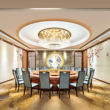 Courle Fontainebleau International Hotel