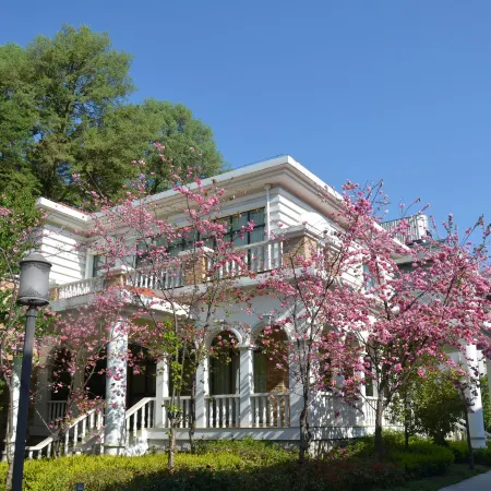 Yunnan Cadre Sanatorium