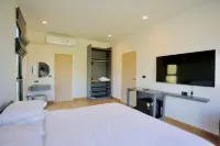 myrrh. Resort Hotels in Prachinburi