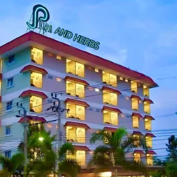 Plai and Herbs Suvarnabhumi Airport Hotels near Wat King Kaeo