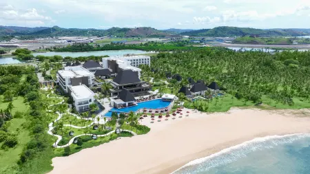 Pullman Lombok Merujani Mandalika Beach Resort