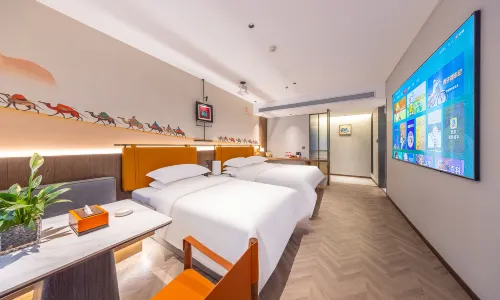 Binhe International Hotel (Dunhuang Night Market)