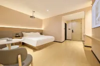 Xiamen Light Residence Hotel Hotels near Nanqing Palace