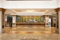 Sunny Holiday Hotel