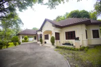 Kirirom Hillside Resort Hotel in zona Baramei Meanrith Pagoda