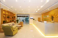 Elong Hotel (Huai'an Huaiyin Railway Station)