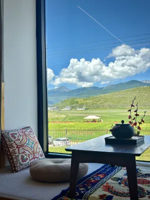 loongtower hotel Hotel in zona Napahai Tourism Area Dala Scenic Spot