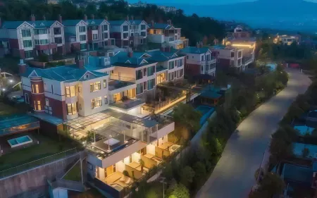 Wuyishan Snail Xiaoshe Xipan Meishu (Sangu Resort) Отели рядом со станцией Wuyi Shan Railway Station