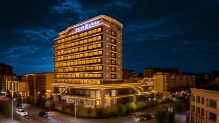 Gannan Etiquette . Sanctum Hotel Отели рядом с достопримечательностью «Gansu Normal University for Nationalities»