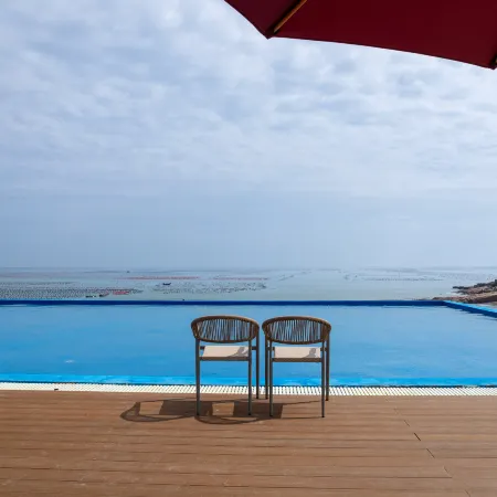 Rongcheng Fengqi Coast Holiday Hotel (Shendiao Wild Animal Nature Reserve)