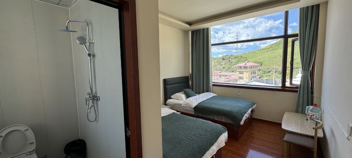 Langmusi Ram's Windy Courtyard Homestay Hotels in Luqu