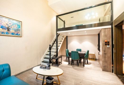 호텔 주변 야경