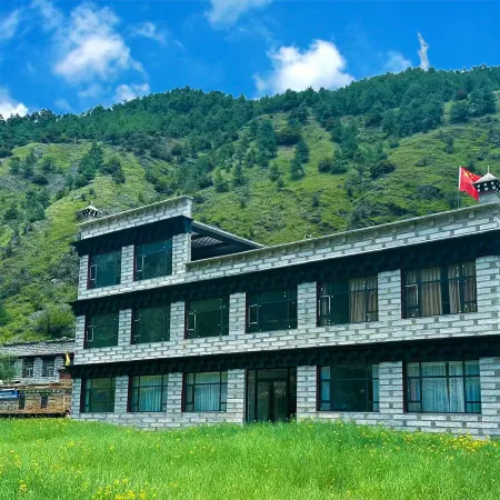 Daocheng Jidong Homestay
