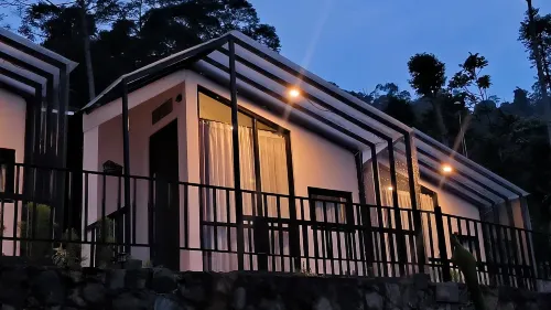 Luma Senja Villa WFA, WFH, Workspace & Honeymoon Puncak Dua Các khách sạn ở Sukamakmur