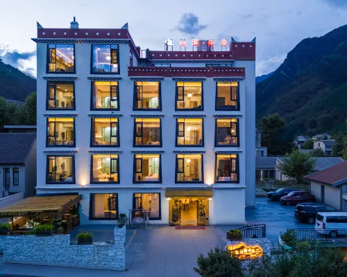 Shanjian Yangduo Boutique Homestay Hotel a Heishui