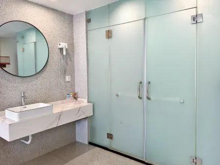 hefeng yubai hotel Отели рядом с достопримечательностью «Sichuan Vocational College of Science and Technology (Western District)»