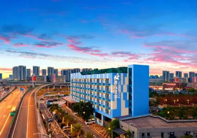 Yiba Golf Hotel (Zhuhai Gongbei Port International Convention and Exhibition Center) Hotel in zona Zhuhai Stadium Subsidiary Field