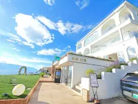 Dali First Glimpse Cloud Top Cliff Beauty Hostel