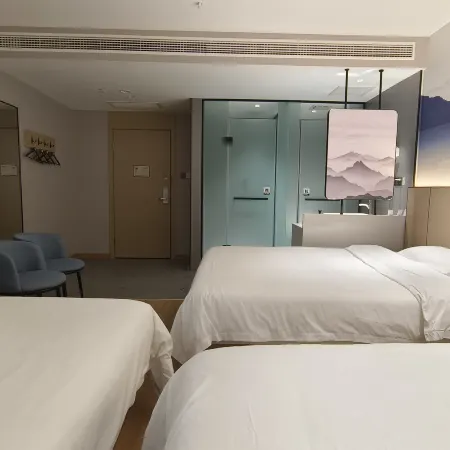 Ruyishangju Business Hotel (Yizhoucheng Food Festival Branch near the Bus Station)