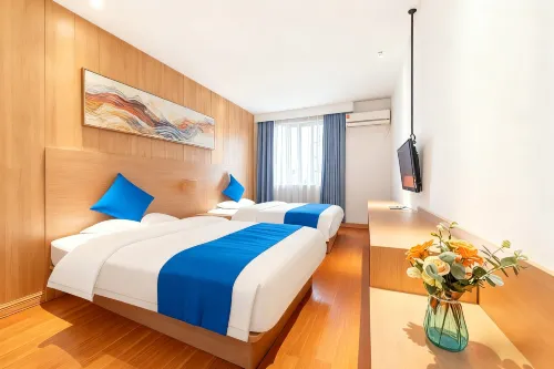 Celebrity Hotel (Jincheng Central Pedestrian Street People's Hospital Store)