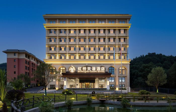 Guanling Hongqiao Tianpu Hotel