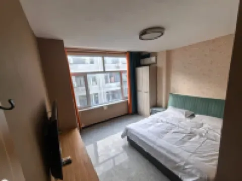 Dolphin Bay Apartment Hotels in Longyao County