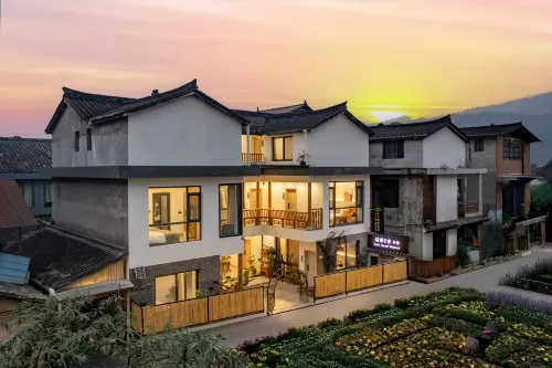 Hongya Muyunshe Homestay